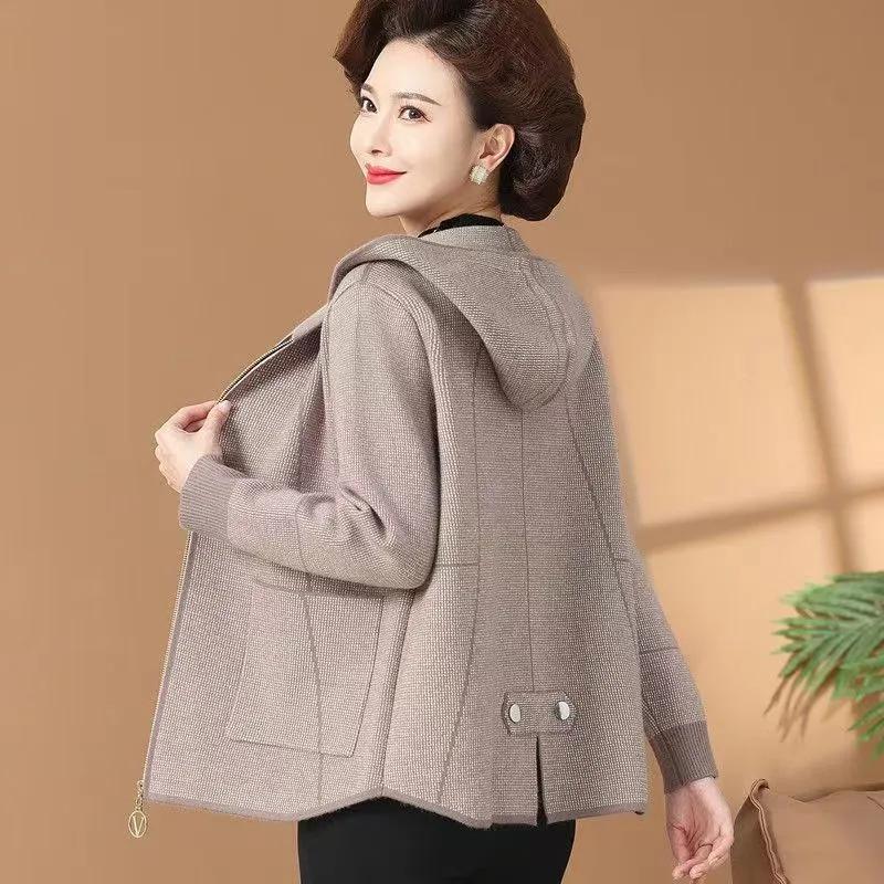 Весна и осень утолщенный карманный кардиган модный женский средний возраст короткий вязаный шерстяной пальто с капюшоном