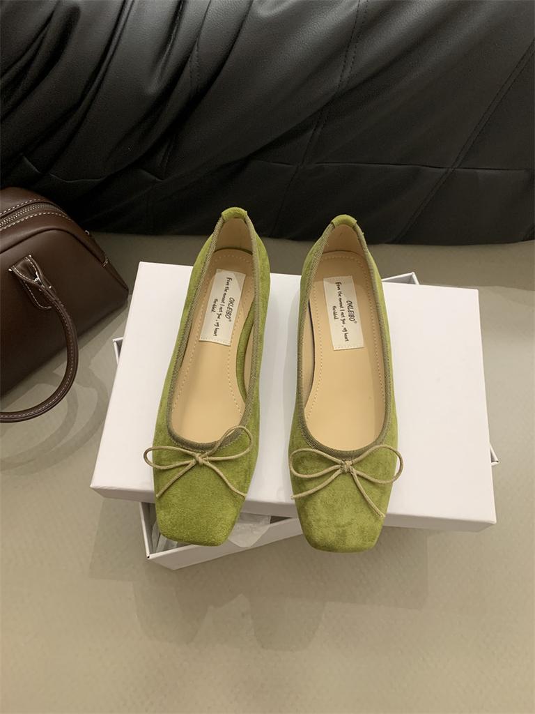 Французский темперамент толстый каблук одинарные туфли женские 2024 новые нишевые элегантные нежные сказочные замшевые легкие вечерние туфли