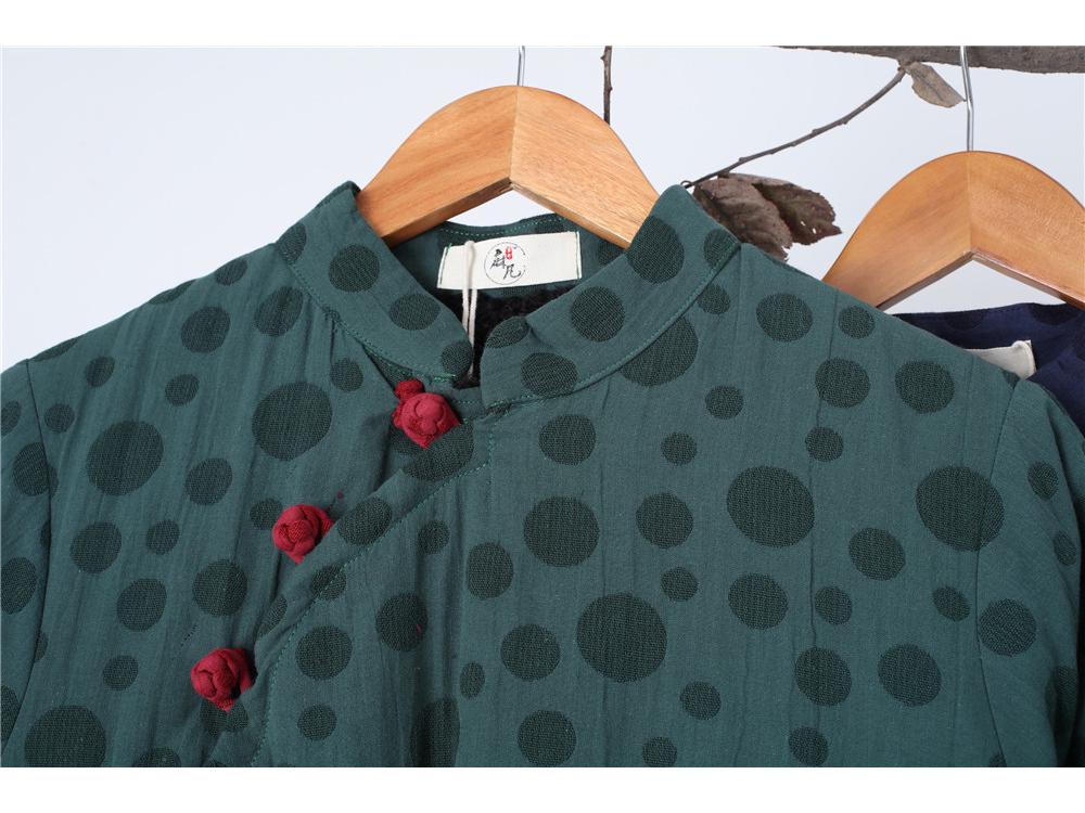 Осенне-зимнее этническое хлопково-льняное длинное платье на флисовой подкладке с застежками-лягушками и юбкой-фонариком.