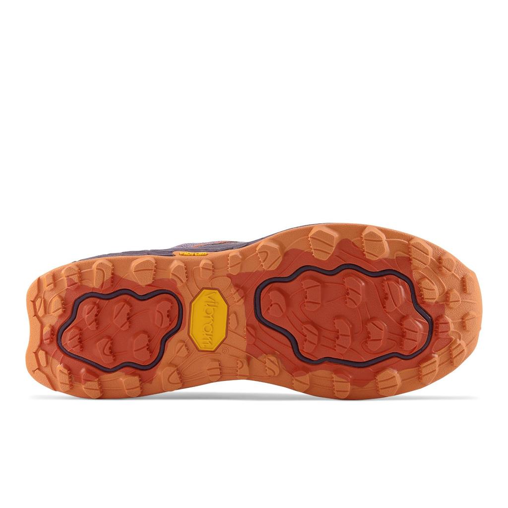 [New Balance] Кроссовки для бега FRESH FOAM HIERRO WTHIER – Кроссовки для трейлраннинга, хайкинга, треккинга для женщин, 7M (Бордовый/Черный), Размер 25.0 см