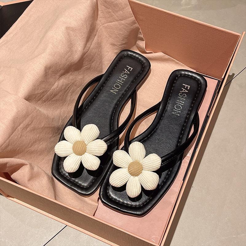 Sweet Flower Flip-flops Female Summer Wear New Fairy Wind with Skirt Pinch Foot Beach Cool Slippers
