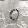 Серебряное кольцо с фианитами, вес изделия 1,91 гр (2209423)
