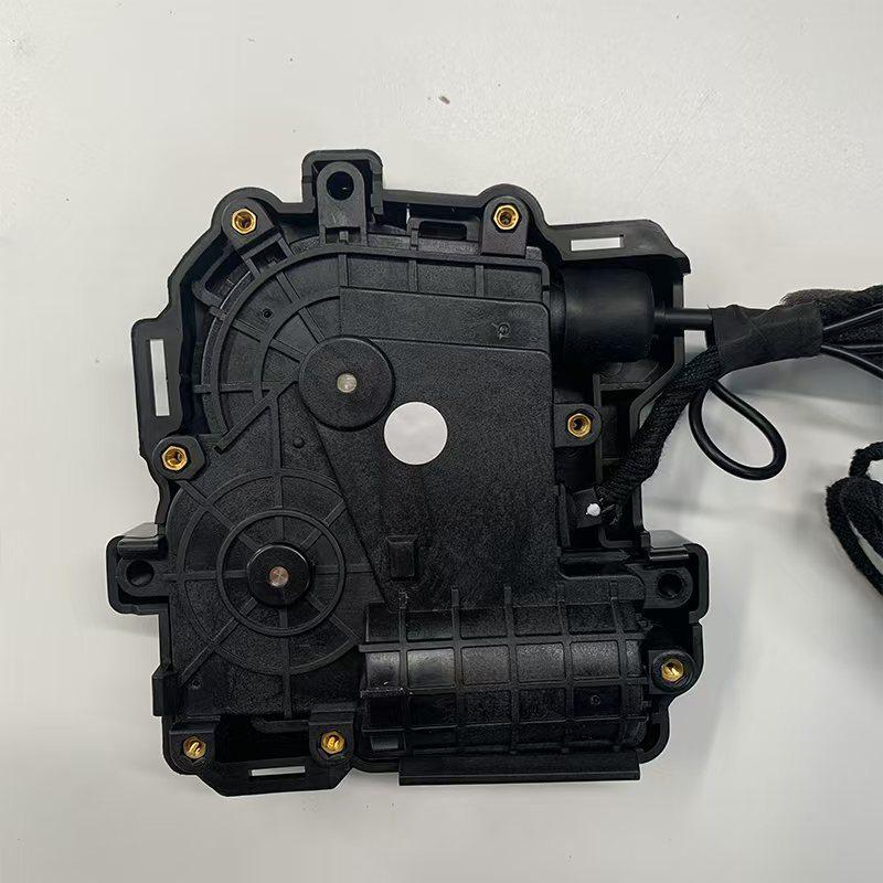 Ford Mondeo Smart Electric Soft-Close Two-Door Suction System