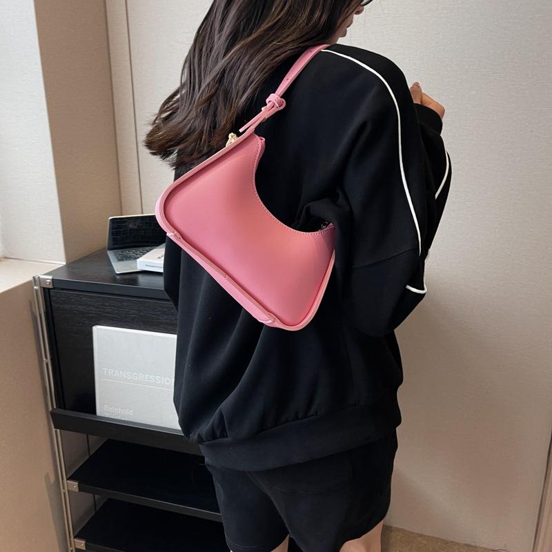 Модная простая женская сумка на одно плечо, летняя новая универсальная однотонная женская сумка подмышкой, кожаная женская сумка для поездок на работу