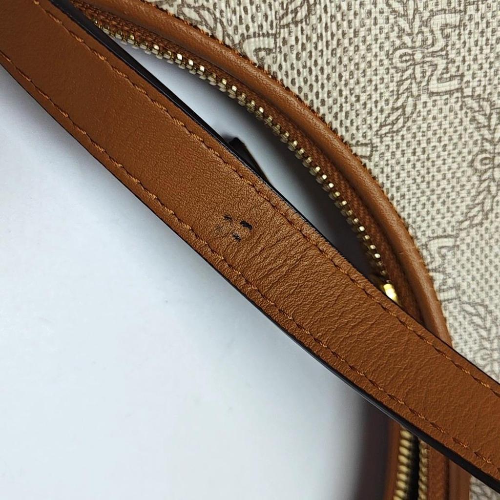 [Pre-Owned] Himmel Detachable Embossed Diamond Leather Crescent Moon Backpack Canvas Crossbody Bag Small - Excellent #QCU5DL