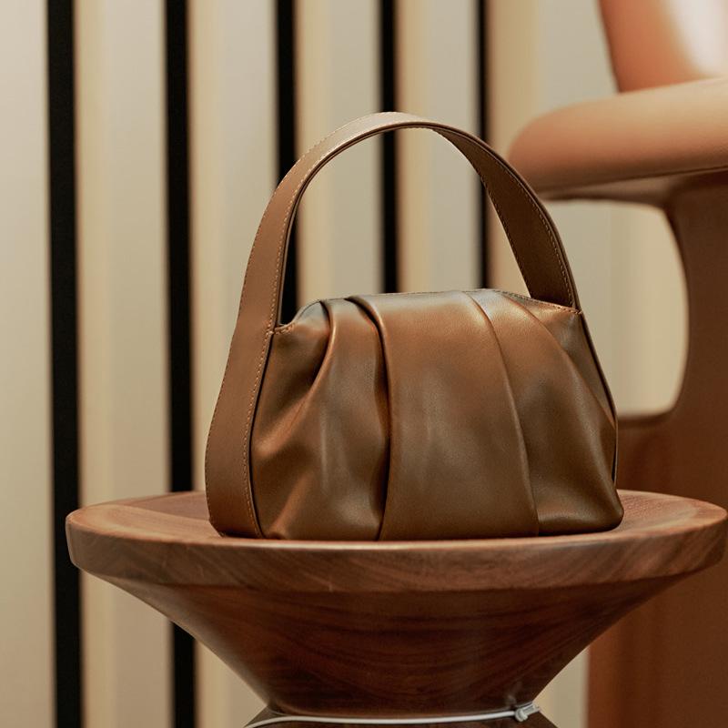 Дизайнерская сумка, летняя, новая, из искусственной кожи, простая, универсальная, сумка-саквояж, плиссированная, сумка-облако, мягкая, кожаная, ручная сумка для женщин