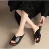 Korean Version of Temperament Cool Slippers for Women To Wear 2024 Summer New Square-headed Open-toed Simple Flat-bottomed Casual One-word Slippers