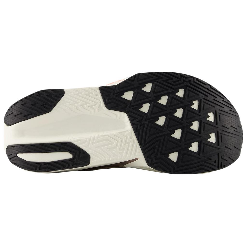 Женские кроссовки FuelCell Rebel v5 New Balance 'Angora Earth Shadow' WFCXLJ5