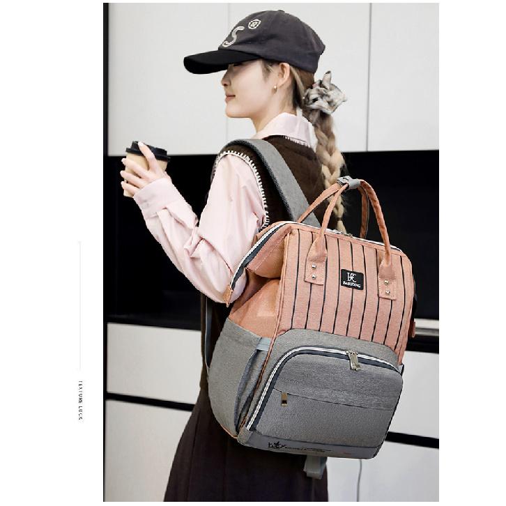 New lightweight luxury diaper bag, large-capacity multi-functional mommy bag, perfect for outings and preparing for childbirth