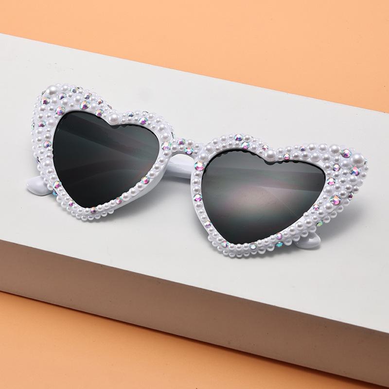 Bridal sunglasses BRIDE fashion rhinestone inlaid bride letters pearl peach heart bachelorette party sunglasses