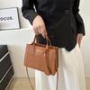 Популярная женская маленькая квадратная сумка, новая сумка в корейском стиле, персонализированная сумка через плечо, повседневная сумка через плечо для поездок на работу