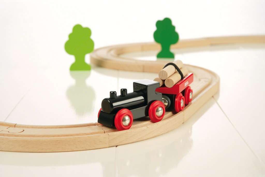 BRIO Деревянная железная дорога Образовательная игрушка: Базовый набор рельсов «Маленький лес» [18 деталей] Возраст 2+ 33042 День рождения, Рождество, Подарок, Игра в помещении