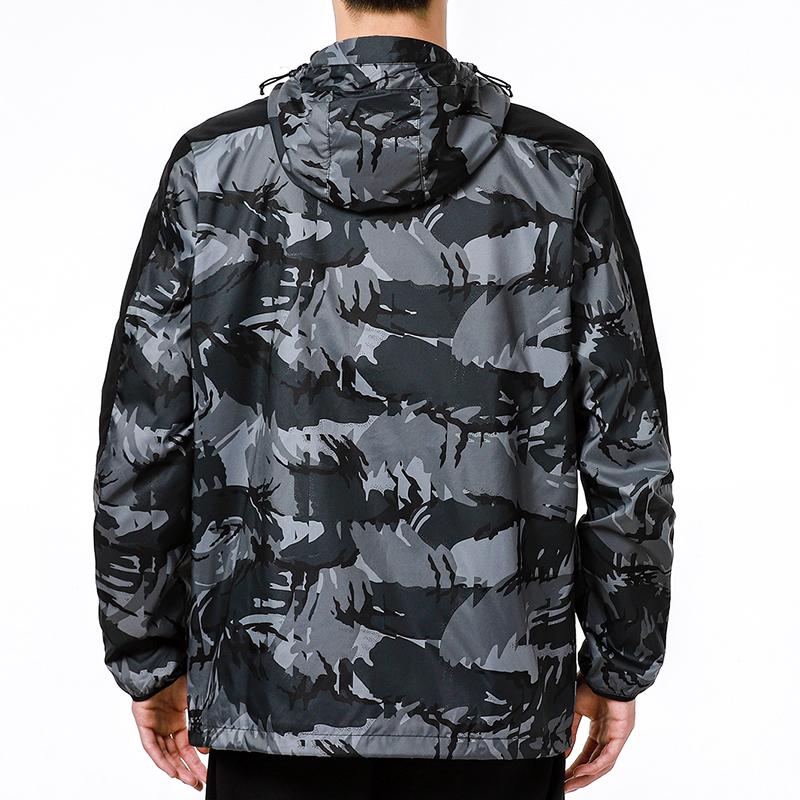 adidas Камуфляжная куртка мужская черная H40232