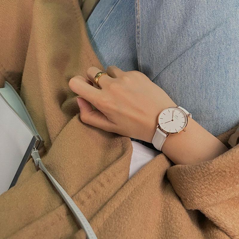 DANIEL WELLINGTON Часы Кварцевый Механизм Кожаный Ремешок 32мм Белый Циферблат Женские Часы Модные и Универсальные Европейские и Американские Часы DW00100189