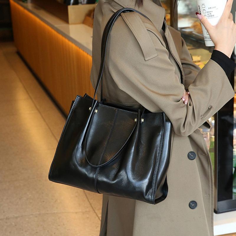 Top Layer Waxed Cowhide Shoulder Handbag Women's All-in-one Autumn/Winter Genuine Leather Underarm Bag Temperament Tote Bag