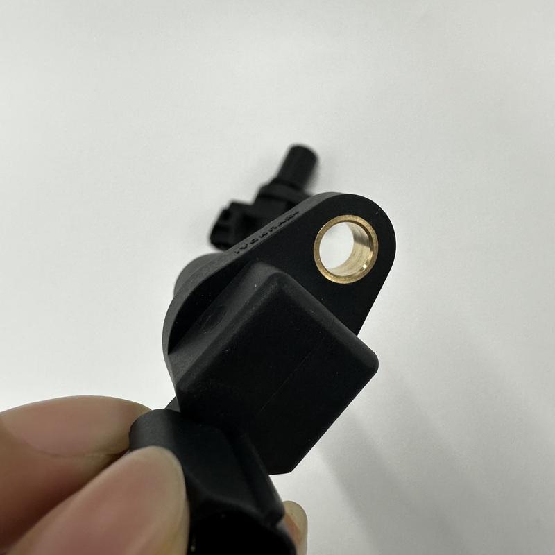 1Pc  Auto Transmission Input Output Speed Sensor for hyundai Elantra Sonata Santa fe for kia soul Spectra 4262039051