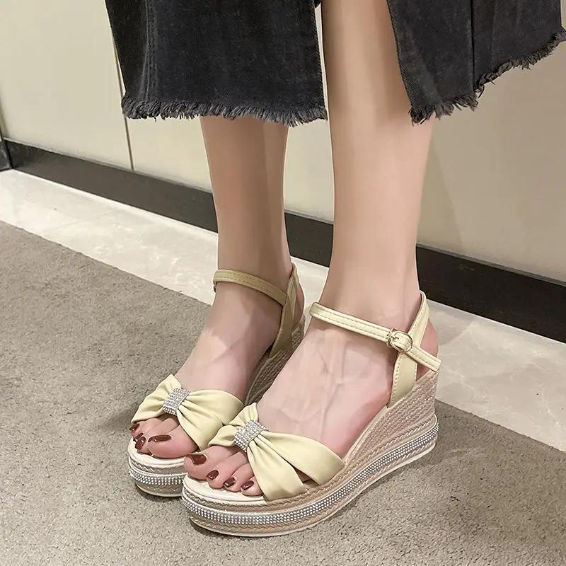 Fashion Platform Outdoor New Breathable Fashion Sandals for Women Cheap Liquidation Wholesale Designer High Quality Woman Shoes On Sale