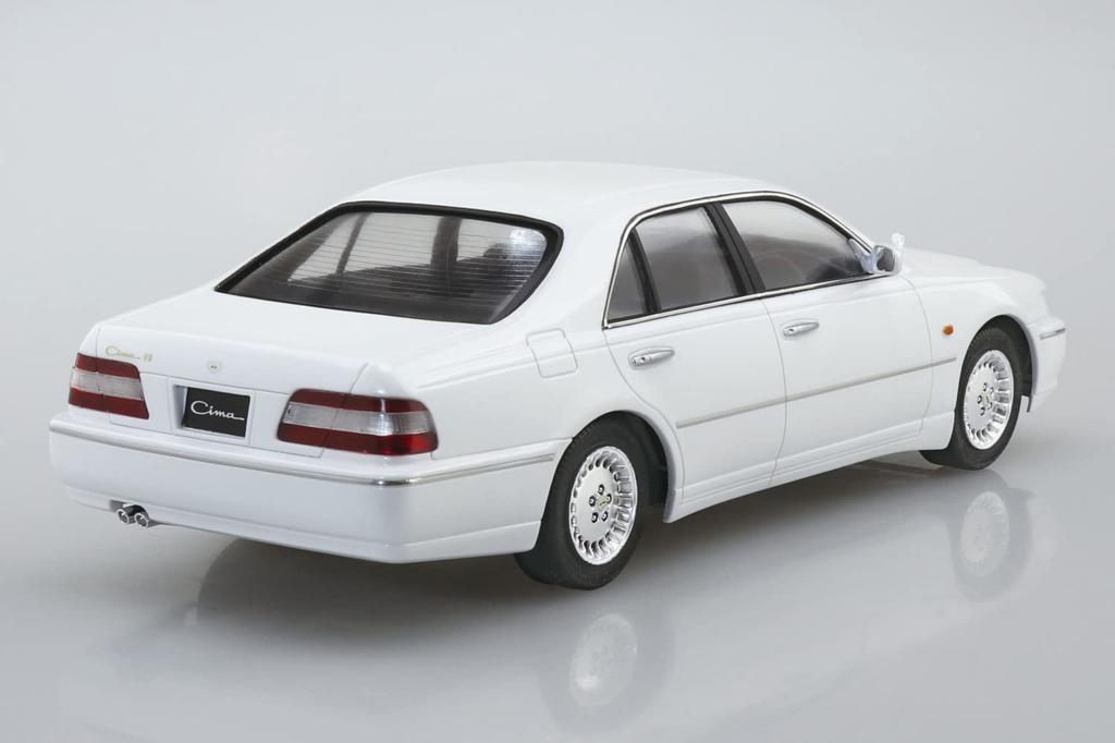 Aoshima Bunka Kyozai The Model Car Series Nissan Y33 Cima 1996 Пластиковая модель, отлитая в цвете 1/24 № 137