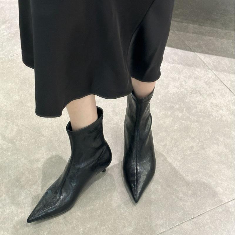 2025 Autumn and Winter Design Sense Thin Heel Pointed Low Heel Boots Fashion Short Boots