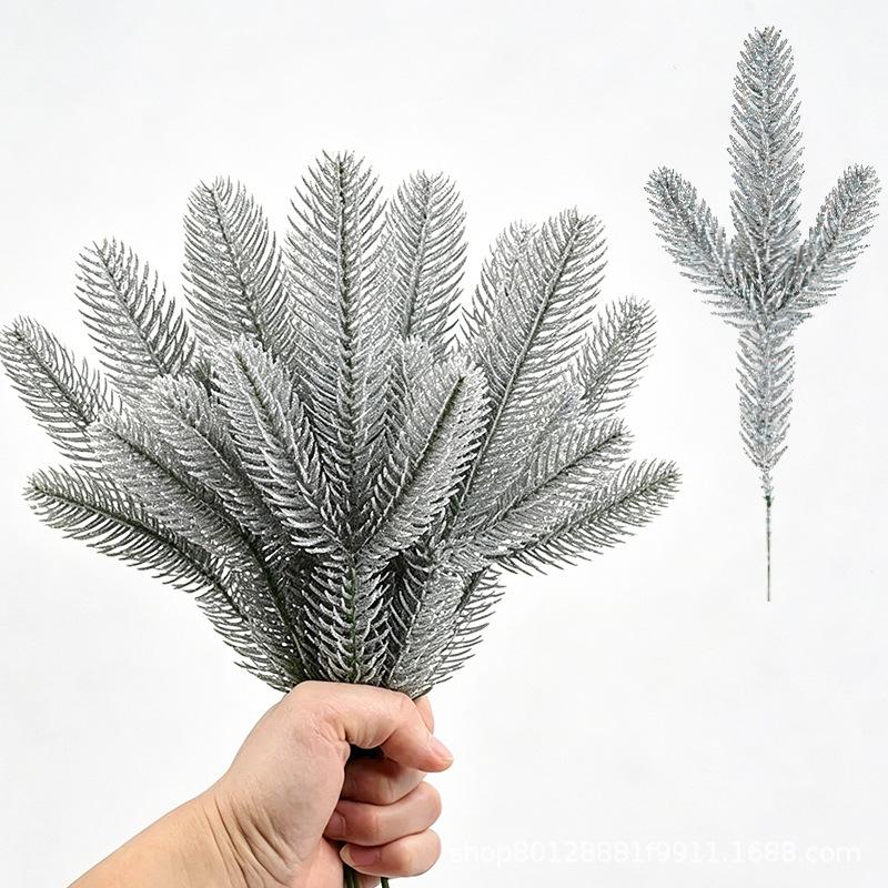 Three-Pronged 3D Pine Needle Christmas Tree Decoration and Wreath Accessory - Artificial Greenery and Floral Decor.