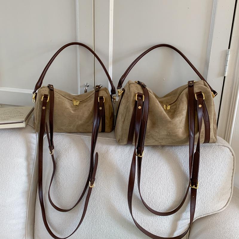 Винтажная матовая женская сумка-тоут большой вместимости «Бостон»: Сумка-боулинг на плечо и через плечо Осень/Зима