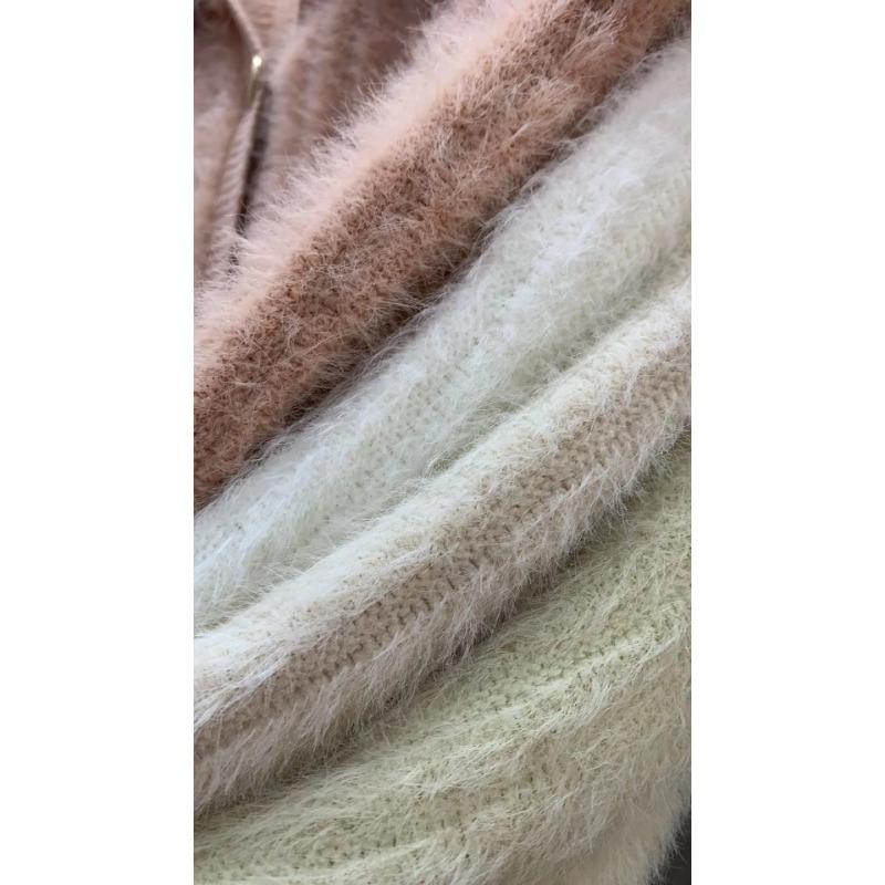 Женский осенне-зимний вязаный кардиган с пуговицами на лацканах