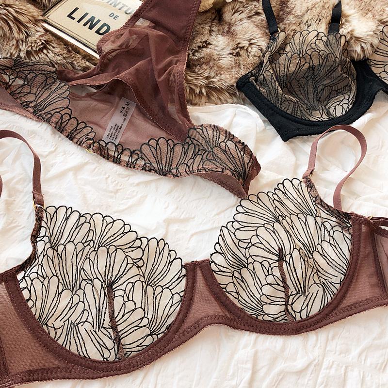Летнее кружевное ультратонкое женское нижнее белье, французский высококачественный бюстгальтер пуш-ап с перьями, сексуальный комплект из бюстгальтера и полых трусиков для женщин