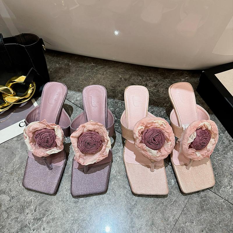 2024 Модные женские шлепанцы, тапочки, бежевые, фиолетовые, розовые, летние уличные туфли-мюли, толстые, средние каблуки, повседневные туфли-лодочки с цветочным узором для вечеринок