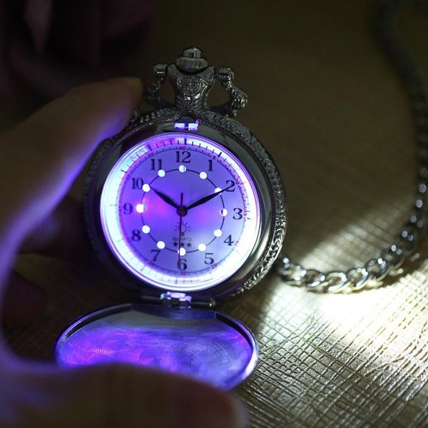 Noctilucent LED Flash Quartz Pocket Watch Unique Bronze/Silver/Gold Steampunk Train Locomotive Engine FOB Luminous Chain Watch Luxury Clock