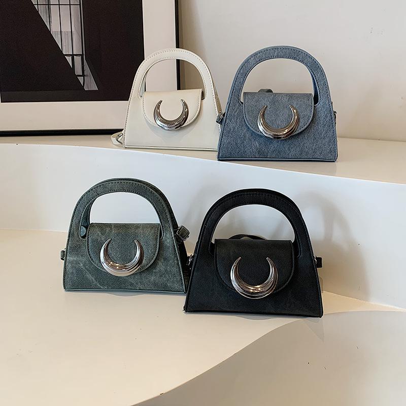 Однотонная модная сумка большой вместимости для женщин на лето, новая модная фактура, дорожная модная маленькая квадратная сумка на одно плечо для женщин