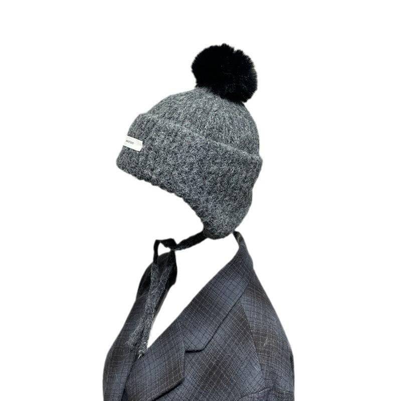 Fashion sweet hairball wool hat women's autumn and winter thickened warm ear protection Lei Feng hat shows face small pullover hat