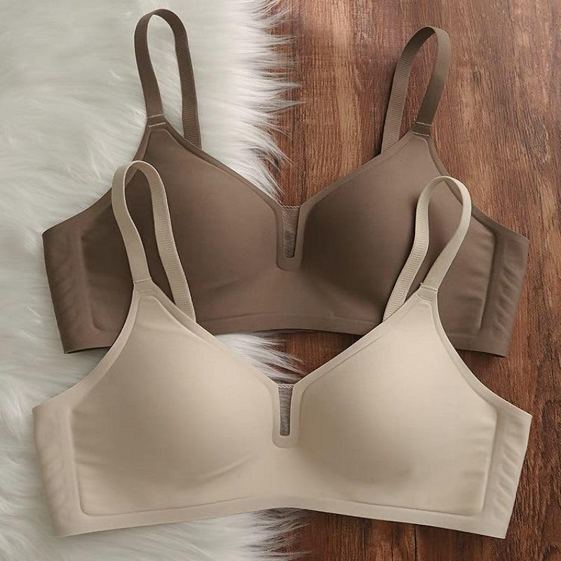 V-Neck Seamless Push-Up Bra – Women's Soft, Supportive & Anti-Sagging Design Without Steel Ring.