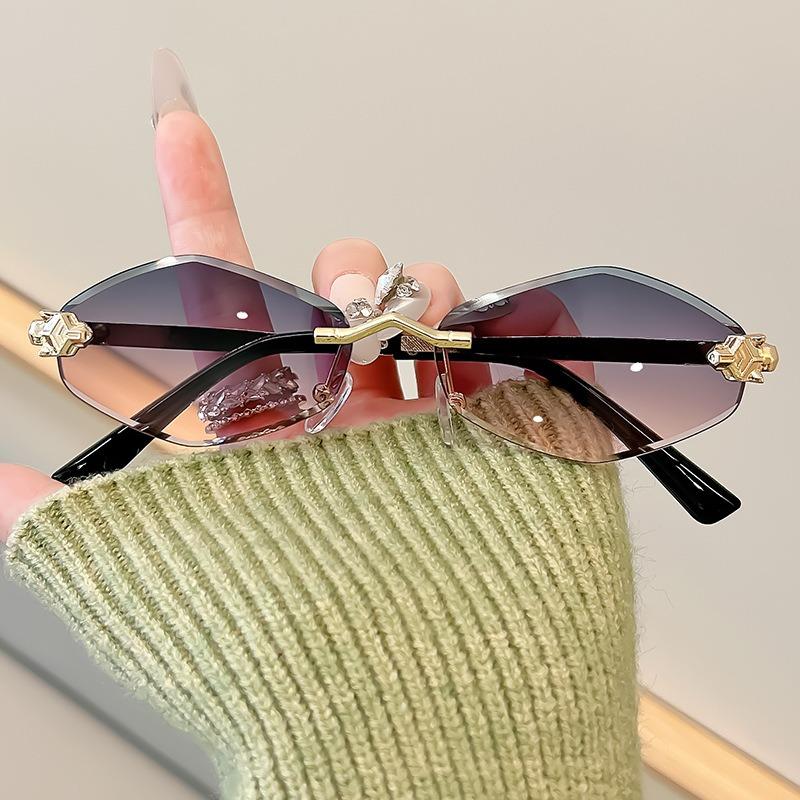 Модные маленькие многоугольные солнцезащитные очки для женщин, роскошный бренд, коричневые ромбовидные солнцезащитные очки, женские винтажные металлические очки