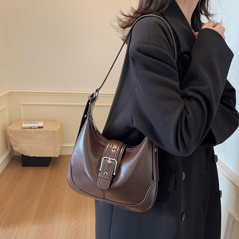 Underarm bag women's 2025 new high-end sense foreign style women's niche design oily leather fashion explosion shoulder messenger bag