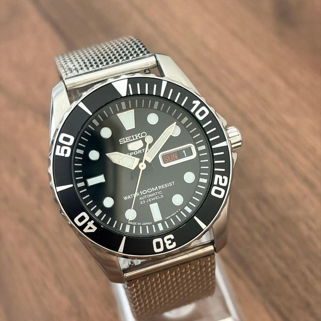 Used New belt SEIKO automatic winding Uni rare Seiko 5 Sports SNZF17J1 Made in Japan Day-Date wristwatch, working, black dial