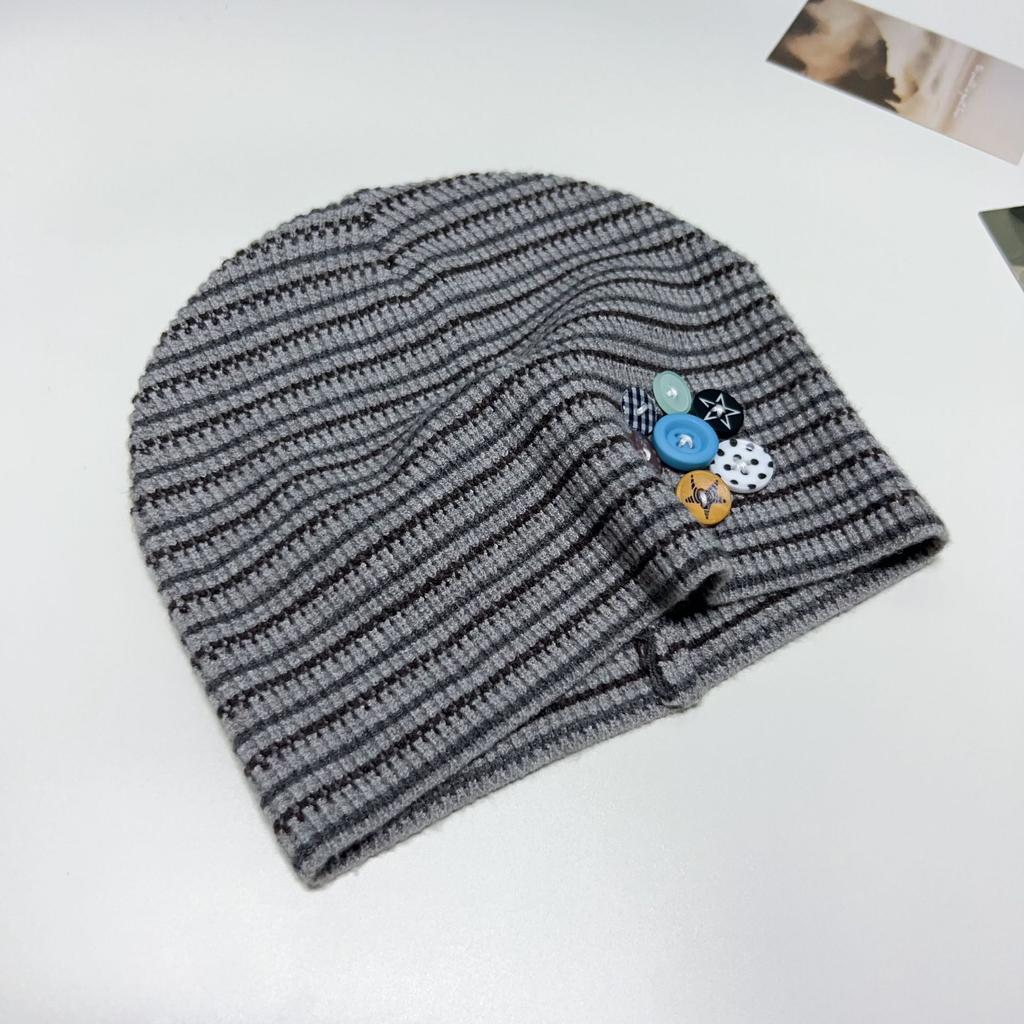 Autumn and winter new retro button striped cold hat sweet cool wind niche design sense high elastic knitted hat