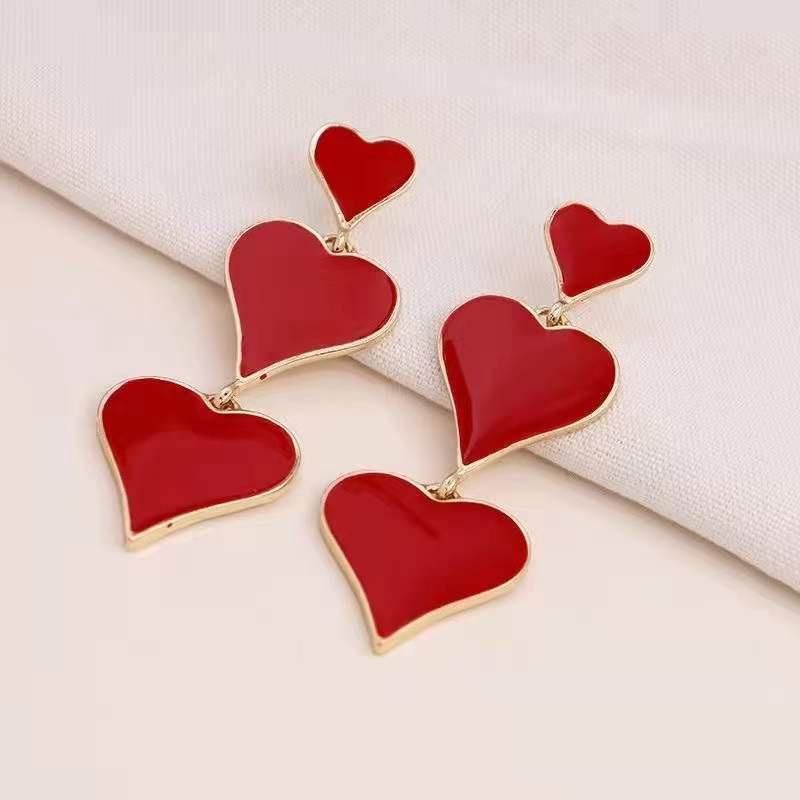 1 Pair Retro Love Earrings Exaggerated Love Earrings Personality Peach Heart Earrings Temperament Earrings