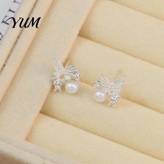 Chic Women's Fashion Accessories 1 Pair Butterfly Stud Earrings for Women, Sparkly Rhinestone Faux Pearl Delicate Wing Earrings, Glitter Cubic