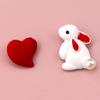 Забавные милые маленькие белые серьги-кролики, асимметричные маленькие милые серьги с любовью