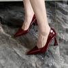 Тополиный лес с тем же бордовым толстым каблуком маленькая заостренная головка темперамент одиночные туфли женские подковообразный каблук одна педаль сексуальные высокие каблуки женские