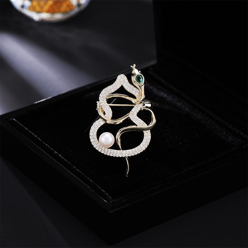 Высококачественный креативный дизайн, брошь в виде тыквы-змеи, булавка в виде пресноводного жемчуга, темперамент, модное пальто, костюм, аксессуары для женщин
