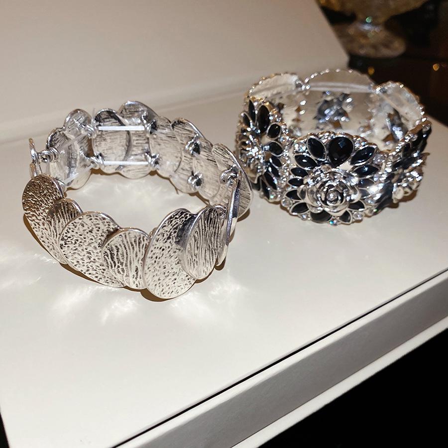 Винтажный браслет в придворном стиле, инкрустированный бриллиантами «роза»: Роскошный женский модный браслет
