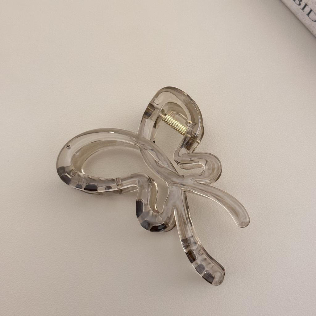 Large Hollow Butterfly Hair Claw Clips Headwear for Women Girl Korean Bow Ribbon Shark Ponytail Clip Hairpin Accessories