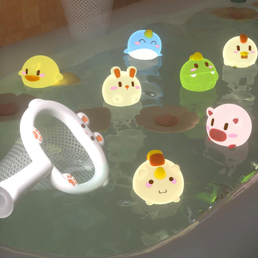 Милые Животные Игрушка для Ванны Светящаяся LED Игрушки Плавающие Водные Мягкий Резиновый Поплавок Индукционная Светящаяся Утка для Детей Игры Забавные Подарки