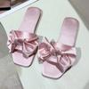 Модные летние современные тапочки на низком каблуке на плоской подошве с 2024 г. Высококачественная женская обувь с застежкой-бабочкой, женские тапочки
