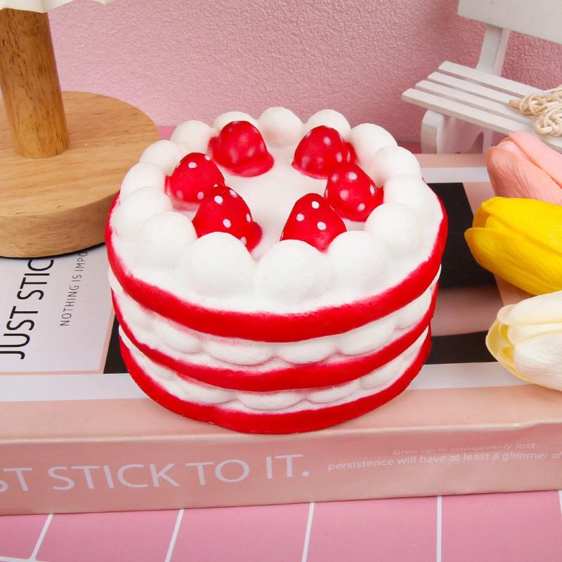 Kawaii Cake Медленнорастущие сжимаемые игрушки для снятия стресса для детей Мягкая игрушка для снятия стресса из искусственной кожи Имитация еды Сжимаемая игрушка для торта