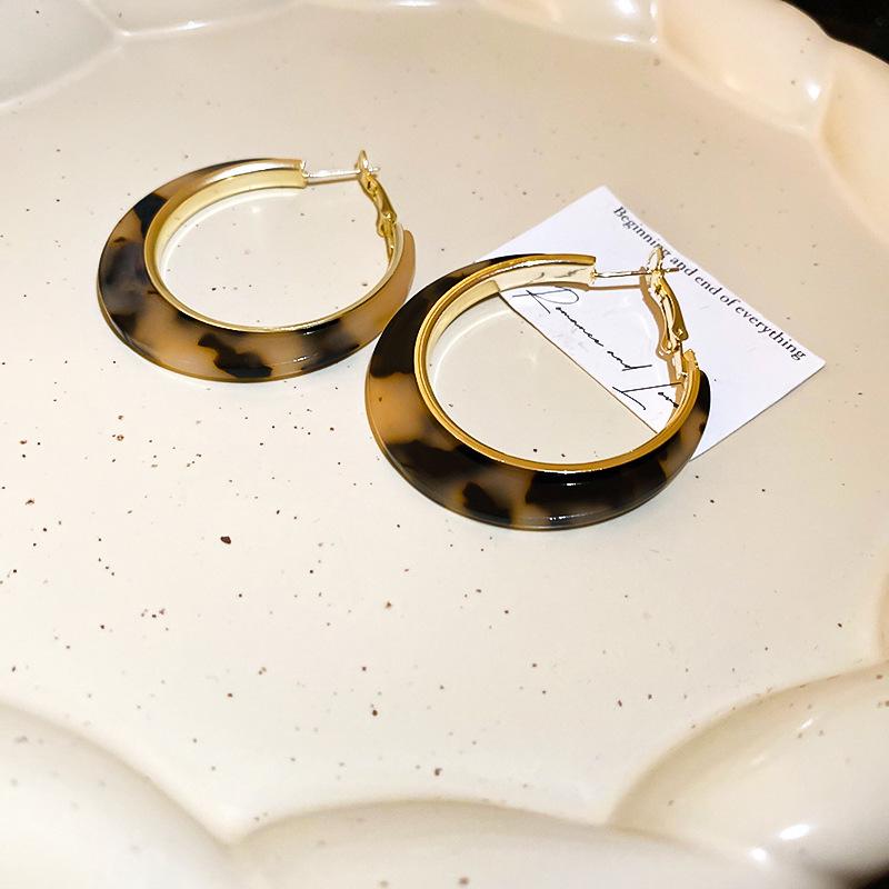 Геометрическая подвеска Maillard Тигровый глаз, серьги-пусеты - Ретро стиль с дизайном легкой роскоши