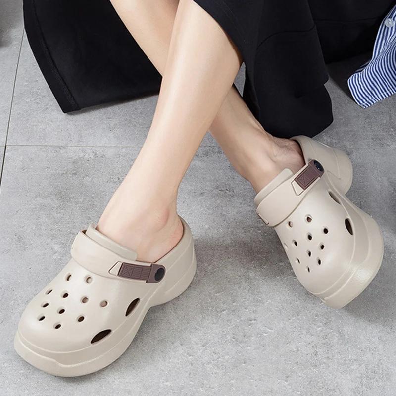 Модные женские клоги на массивной платформе, сандалии-клинья из ЭВА с толстой подошвой для женщин 2025, летние нескользящие пляжные шлепанцы, дышащие садовые туфли