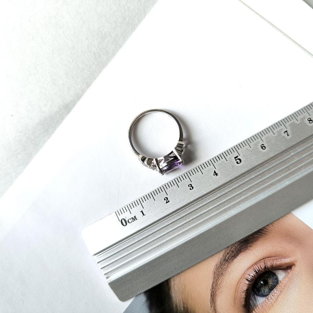 Серебряное кольцо с натуральным аметистом 3.593ct, вес изделия 3,05 гр (2163688)