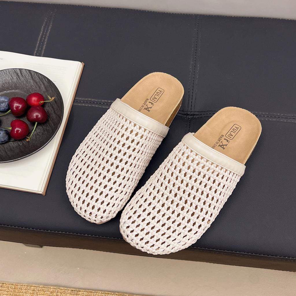 Полые дышащие универсальные 2025 модные новые женские летние пляжные крутые шлепанцы на толстой подошве с закрытым носком, полушлепанцы с одним ремешком